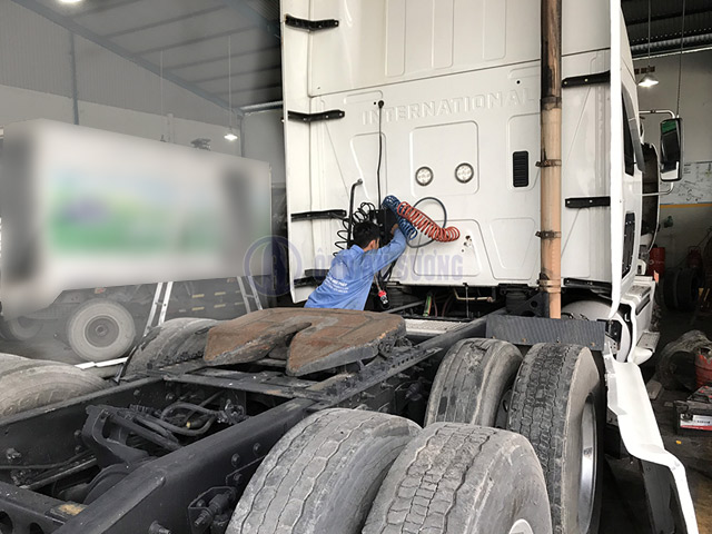 Mua xe đầu kéo cũ còn gọi là đầu kéo qua sử dụng