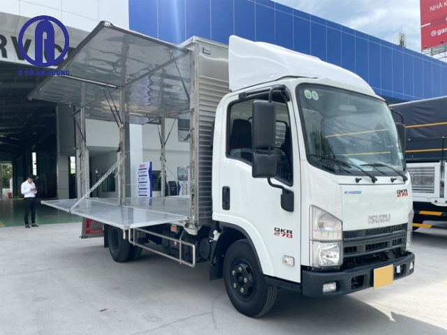 xe tải 2 tấn Isuzu QMR210