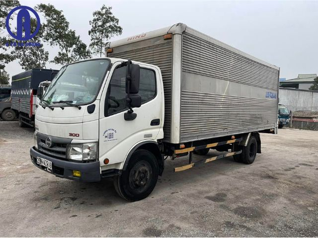 xe tải 2 tấn Hino 300